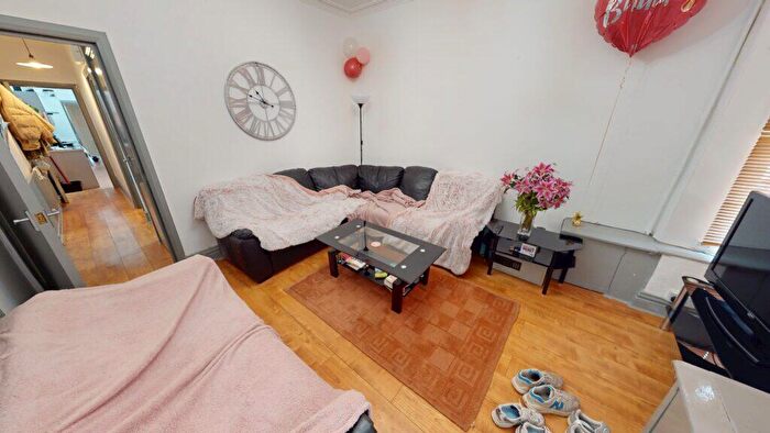 5 Bedroom House To Rent In Dawlish Road, Selly Oak, Birmingham, B29