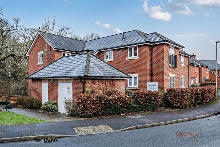 2 Bedroom Flat For Sale In Aldford House, Boundary Walk, Knowle, Fareham, PO17