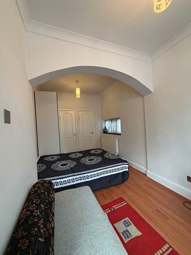 Studio To Rent In Wood Lane, Isleworth, TW7