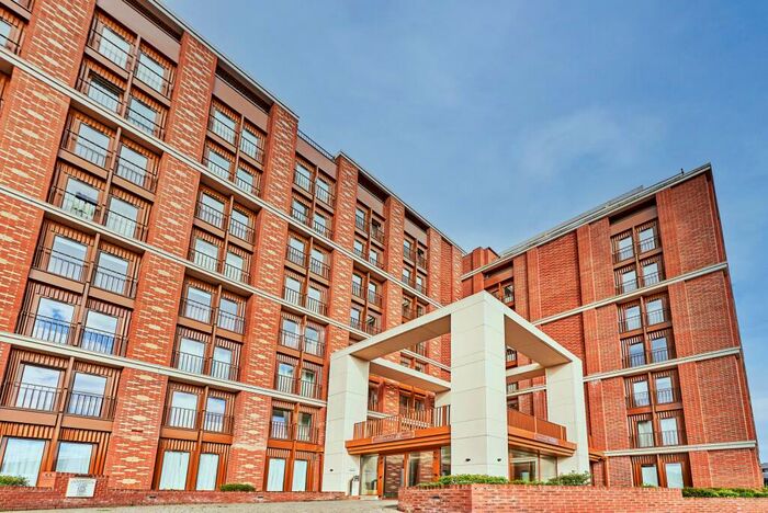 1 Bedroom Flat To Rent In Ziggurat House, St Albans, AL1