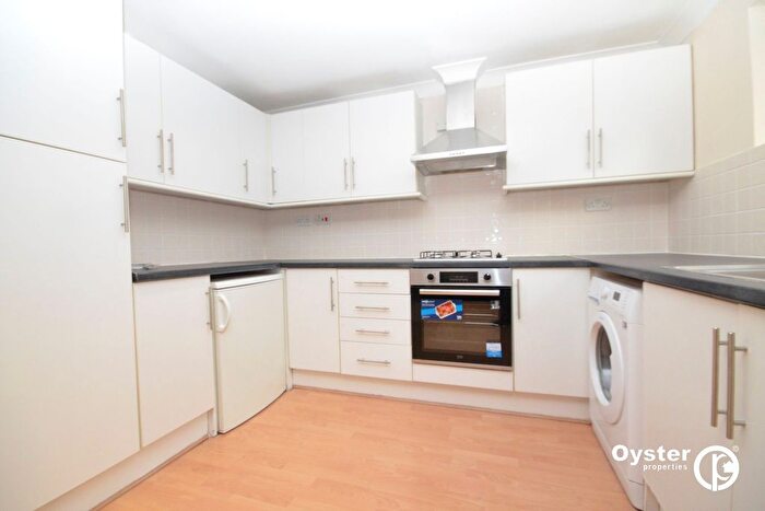 2 Bedroom Flat To Rent In Church Street, Enfield, EN2