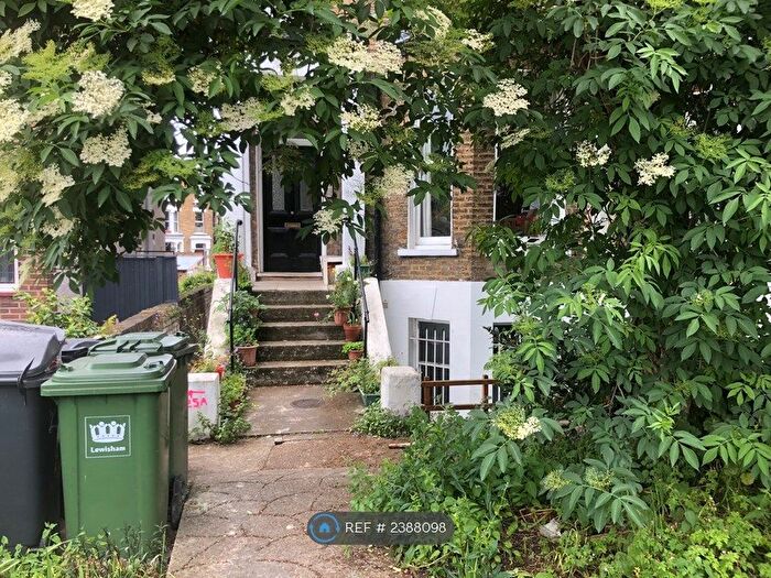 2 Bedroom Flat To Rent In Lewisham, London, SE13