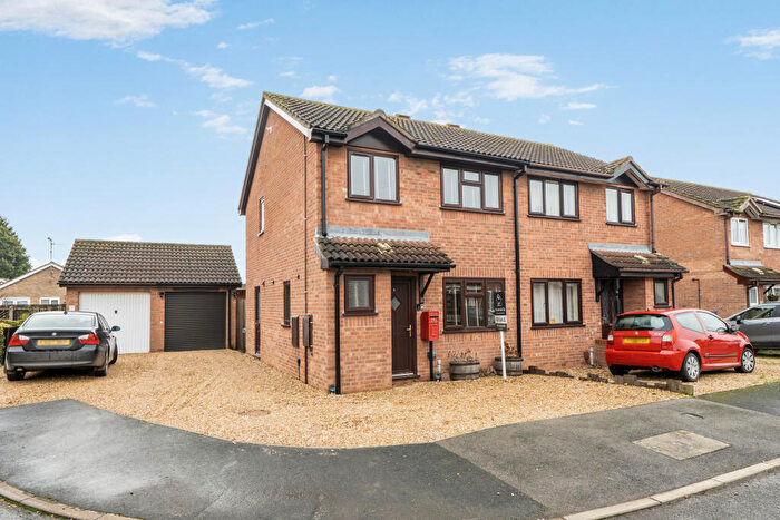 3 Bedroom Semi Detached House For Sale In Chaplins Close, Coates, Whittlesey, Peterborough, PE7