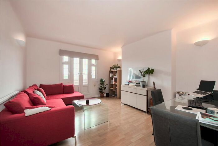 2 Bedroom Flat To Rent In Fitzjohns House, Fitzjohns Avenue, NW3
