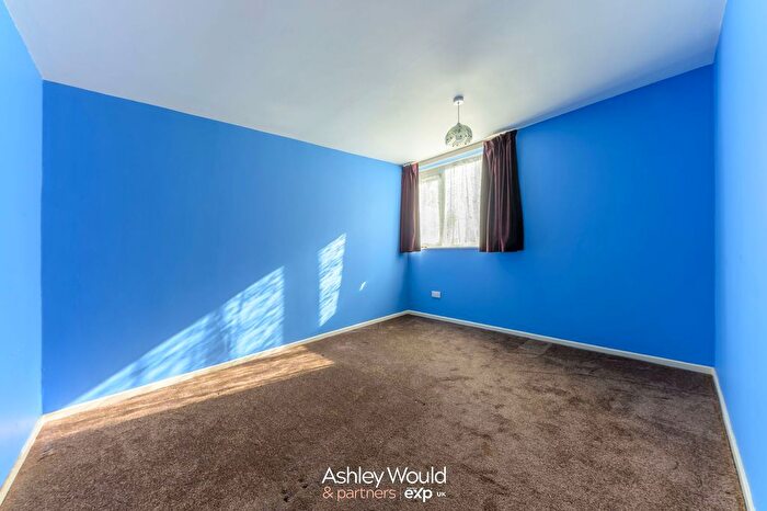 1 Bedroom Flat For Sale In Pakfield Walk, Birmingham, B6