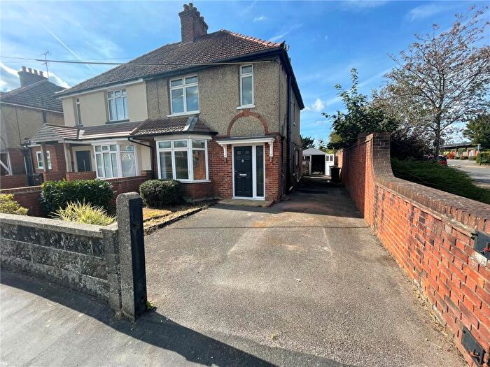 3 Bedroom Semi-Detached House To Rent In Alma Road, Romsey, SO51