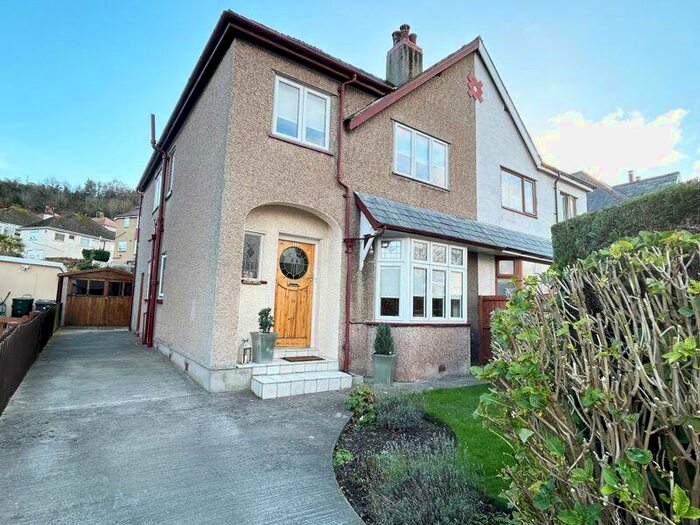 4 Bedroom Semi-Detached House For Sale In Conway Road, Mochdre, LL28