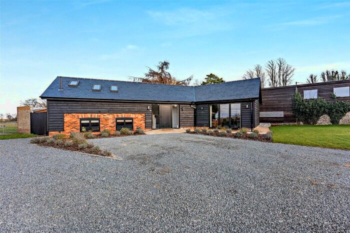 3 Bedroom Detached House For Sale In Hodsoll Street, Sevenoaks, Kent, TN15