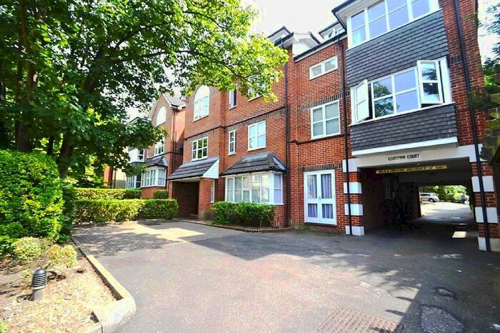 Studio To Rent In Cedar Road, Sutton, Surrey, SM2