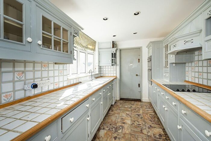 4 Bedroom Detached House To Rent In Castelnau, London, SW13