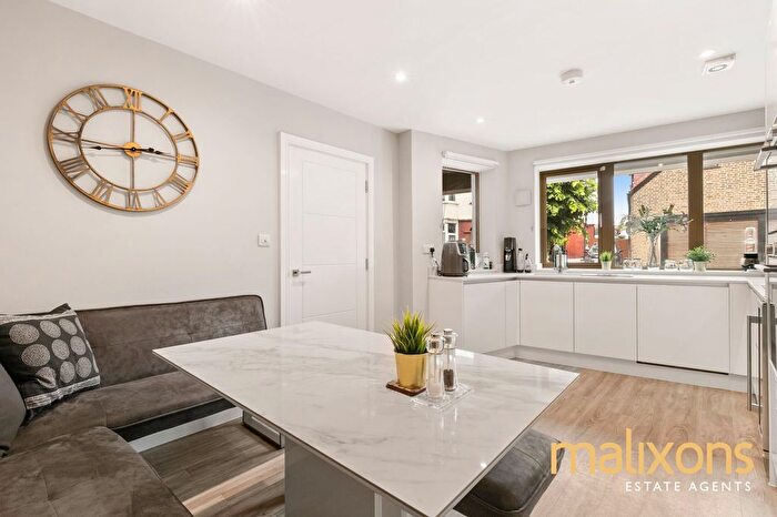 3 Bedroom Maisonette To Rent In Caithness Road, Mitcham, CR4