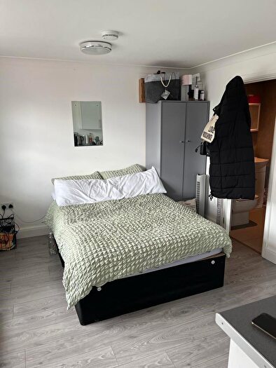 Studio To Rent In Willow Way, Potters Bar, Hertfordshire, EN6