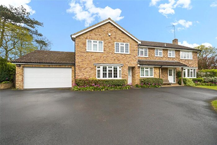 5 Bedroom Detached House For Sale In Ashcroft Park, Cobham, Surrey, KT11