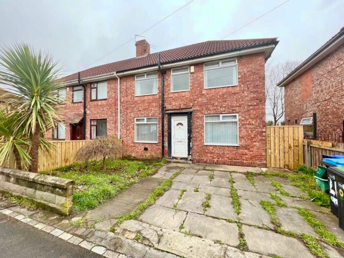 3 Bedroom Semi-Detached House To Rent In Laurel Avenue, Gilesgate, Durham, DH1