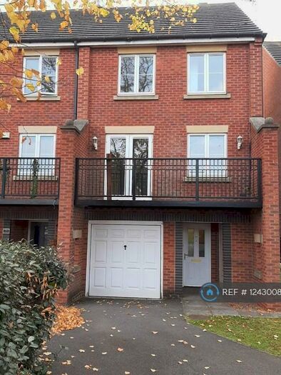 3 Bedroom End Of Terrace House To Rent In City View, Nottingham, NG3