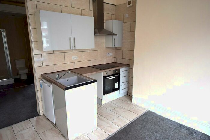 1 Bedroom Apartment To Rent In Hesketh Avenue, Bispham, FY2