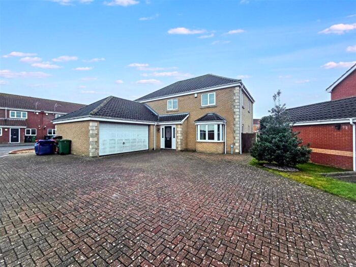 4 Bedroom Detached House To Rent In Kings Drive, Bradwell, Great Yarmouth, NR31