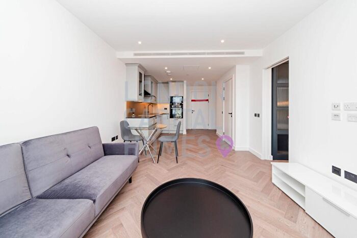 Studio To Rent In Merino Gardens London, E1W