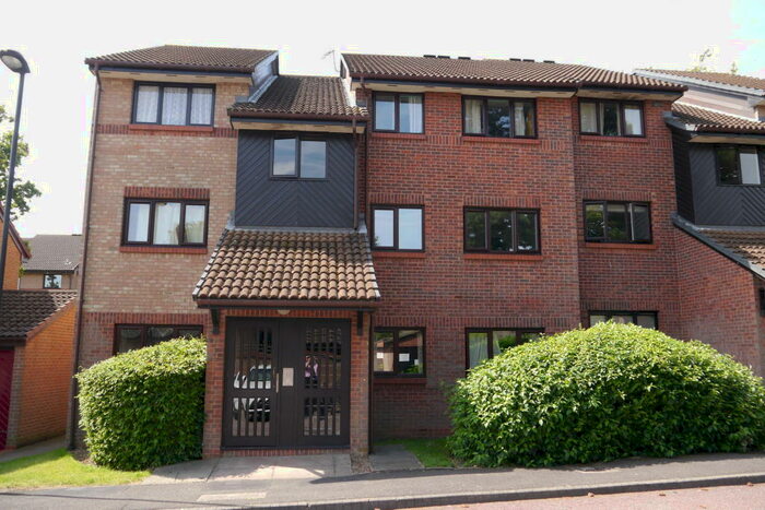 2 Bedroom Flat To Rent In John Gooch Drive, Enfield, EN2