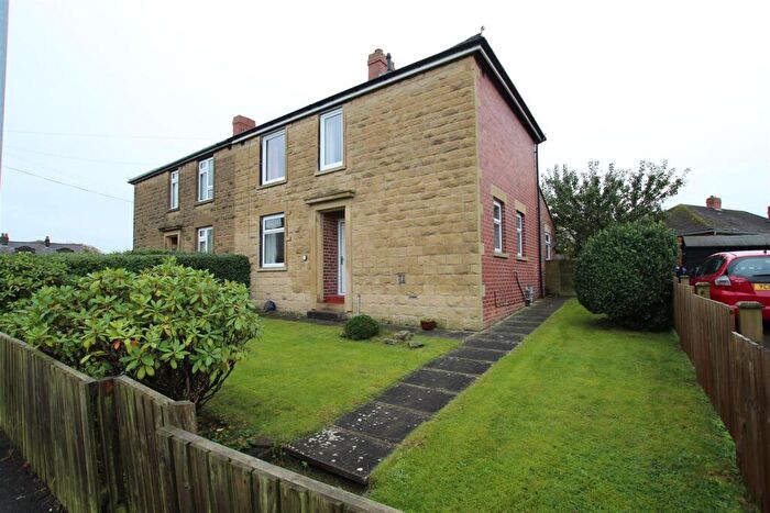 3 Bedroom Semi-Detached House To Rent In Park Avenue, Penistone, Sheffield, S36
