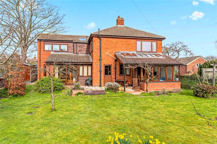 4 Bedroom Detached House For Sale In St. Peters Street, Duxford, Cambridgeshire, CB22