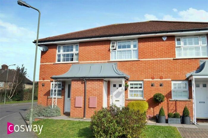 2 Bedroom Property For Sale In Colenso Drive, Mill Hill, NW7