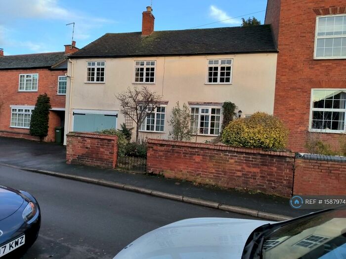 4 Bedroom Semi-Detached House To Rent In Weir Road, Kibworth Beauchamp, Leicester, LE8