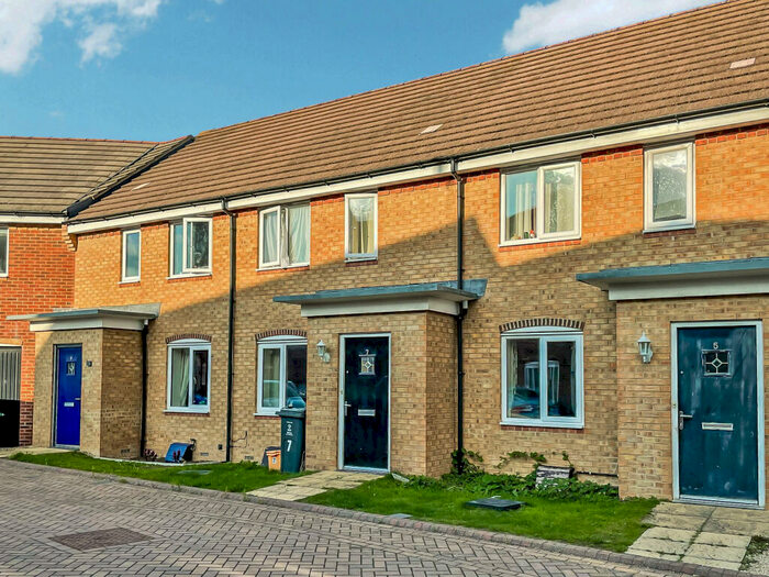 2 Bedroom Terraced House To Rent In Eddleston Road, Swindon, Wiltshire, SN1