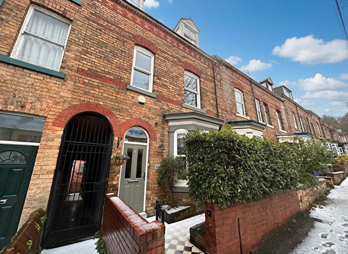 4 Bedroom Terraced House For Sale In West Bank, Scarborough, YO12