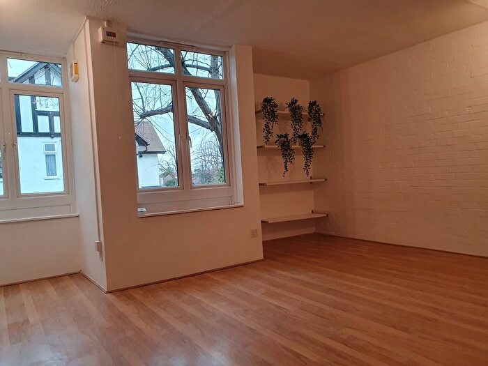 Studio To Rent In Kidbrooke Grove, London, SE3