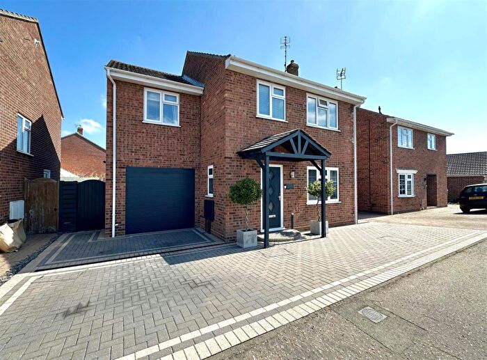 4 Bedroom Detached House For Sale In Crome Road, Clacton-on-Sea, Essex, CO16