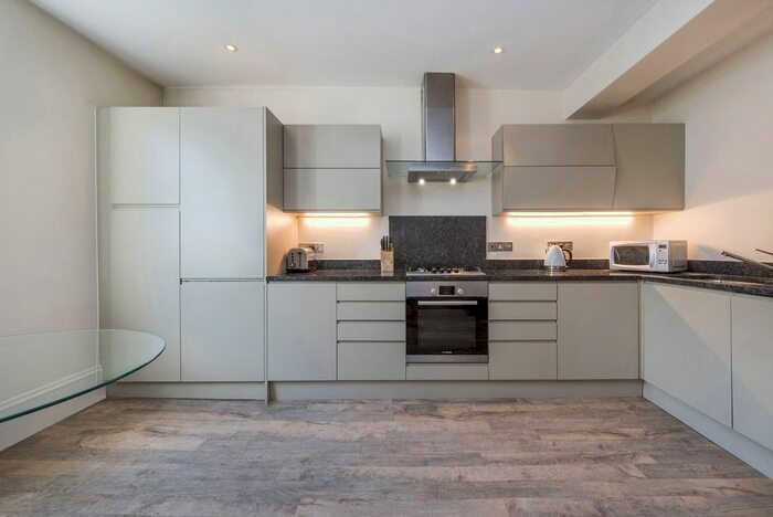 2 Bedroom Flat To Rent In Tottenham Street, Fitzrovia, London, W1T