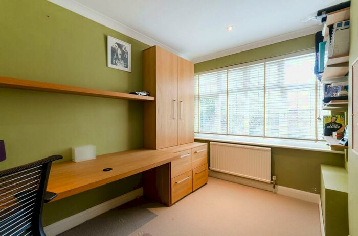 5 Bedroom Detached House To Rent In Albion Road, Coombe, Kingston Upon Thames, KT2