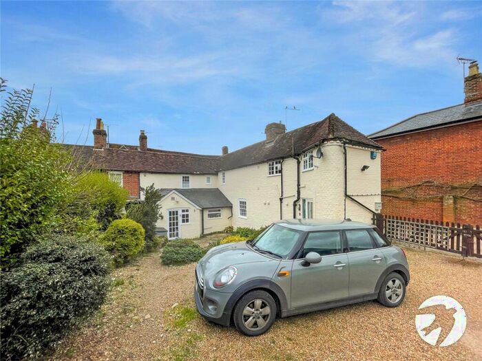 1 Bedroom Flat To Rent In Eyhorne Street, Hollingbourne, Maidstone, Kent, ME17