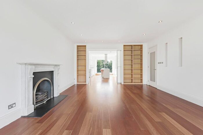 5 Bedroom Flat To Rent In Fitzjohns Avenue, Hampstead, NW3