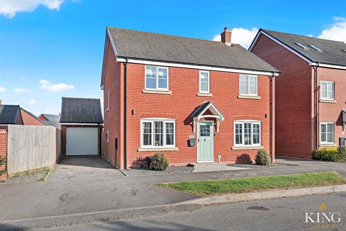 4 Bedroom Detached House For Sale In Willow Way, Meon Vale, Stratford-Upon-Avon, CV37