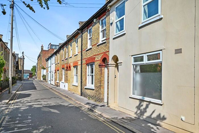 2 Bedroom End Of Terrace House For Sale In Carberry Road, Crystal Palace, London, SE19