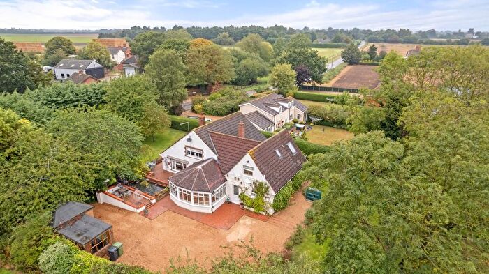 4 Bedroom Chalet For Sale In Mill Road, West Walton, Wisbech, PE14