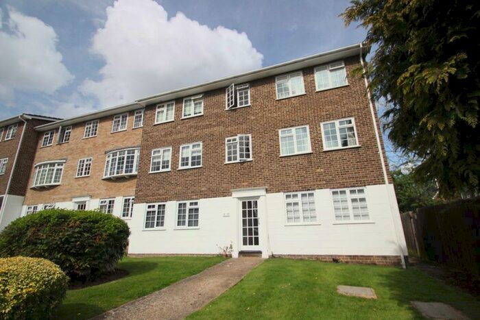 1 Bedroom Flat To Rent In Tavistock Road, Bromley, BR2