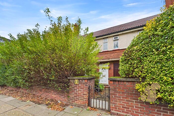 2 Bedroom Maisonette For Sale In Grimwade Street, Ipswich, IP4