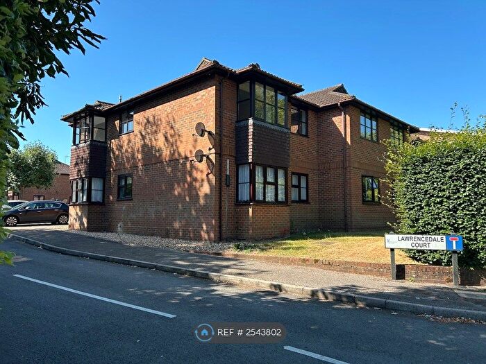 2 Bedroom Flat To Rent In Lawrencedale Court, Basingstoke, RG21