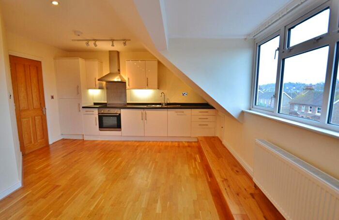 1 Bedroom Apartment For Sale In Ashenground Road, Haywards Heath, RH16