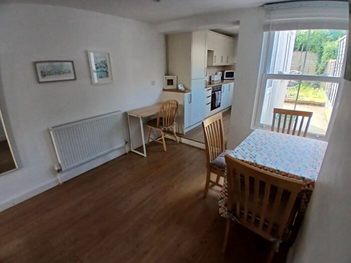 2 Bedroom House To Rent In Cedars Rd, Colchester, CO2