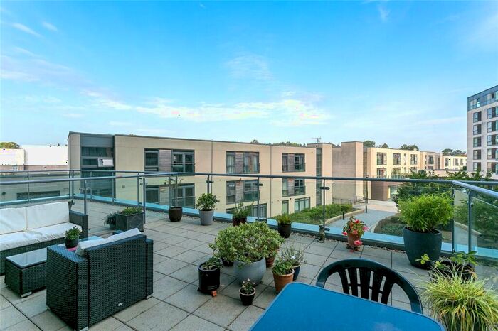 1 Bedroom Apartment To Rent In Cotterells, Hemel Hempstead, Hertfordshire, HP1