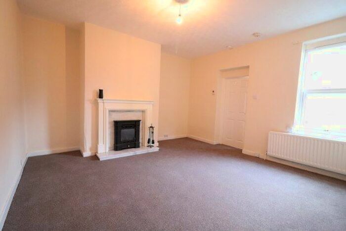 2 Bedroom Flat To Rent In Cooperative Terrace, Washington, NE37