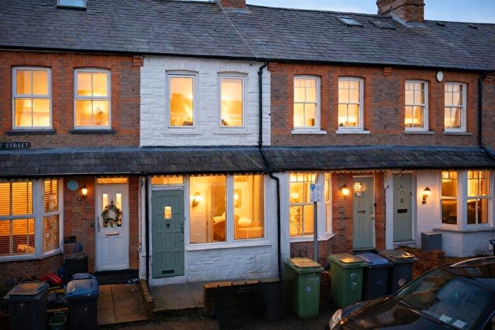 2 Bedroom Property To Rent In Henry Street, Apsley, HP3