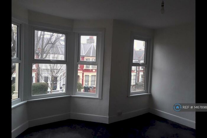 2 Bedroom Flat To Rent In Falkland Road, London, N8