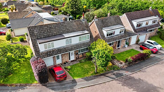 4 Bedroom Detached House For Sale In Court View Close, Almondsbury, Bristol, Gloucestershire, Gb, BS32