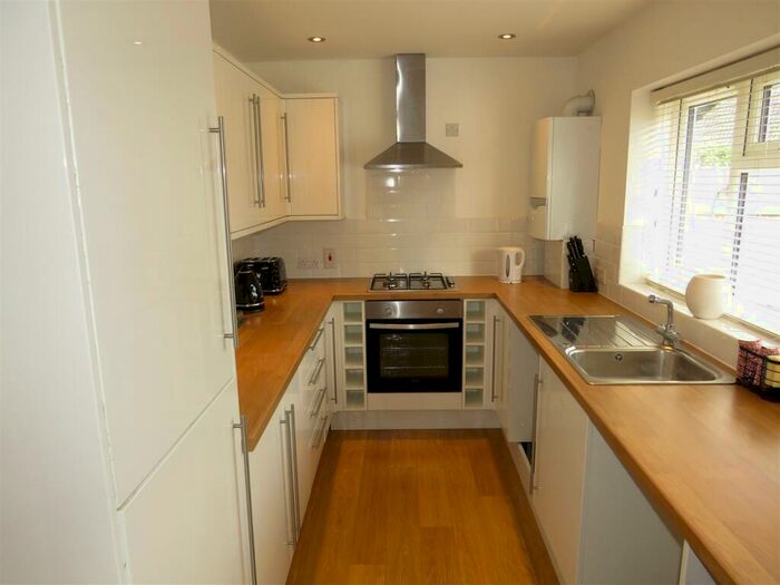 2 Bedroom Bungalow To Rent In Clifton Close, March, PE15