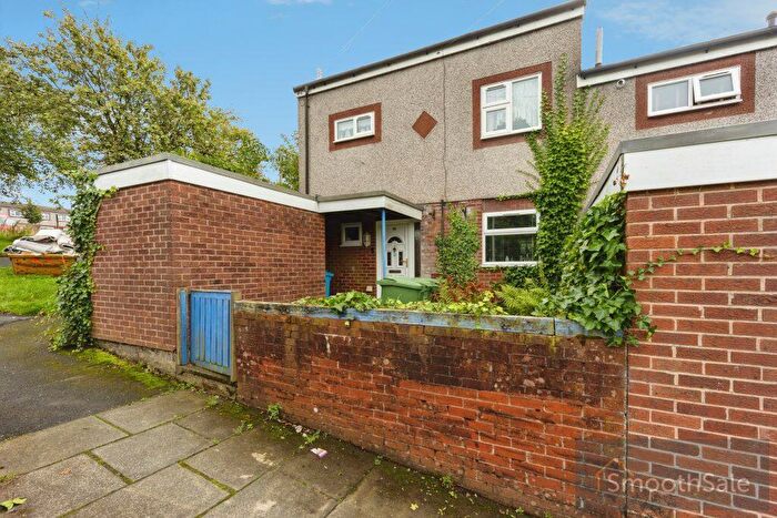 3 Bedroom End Of Terrace House For Sale In Rembrandt Walk, Oldham, OL1